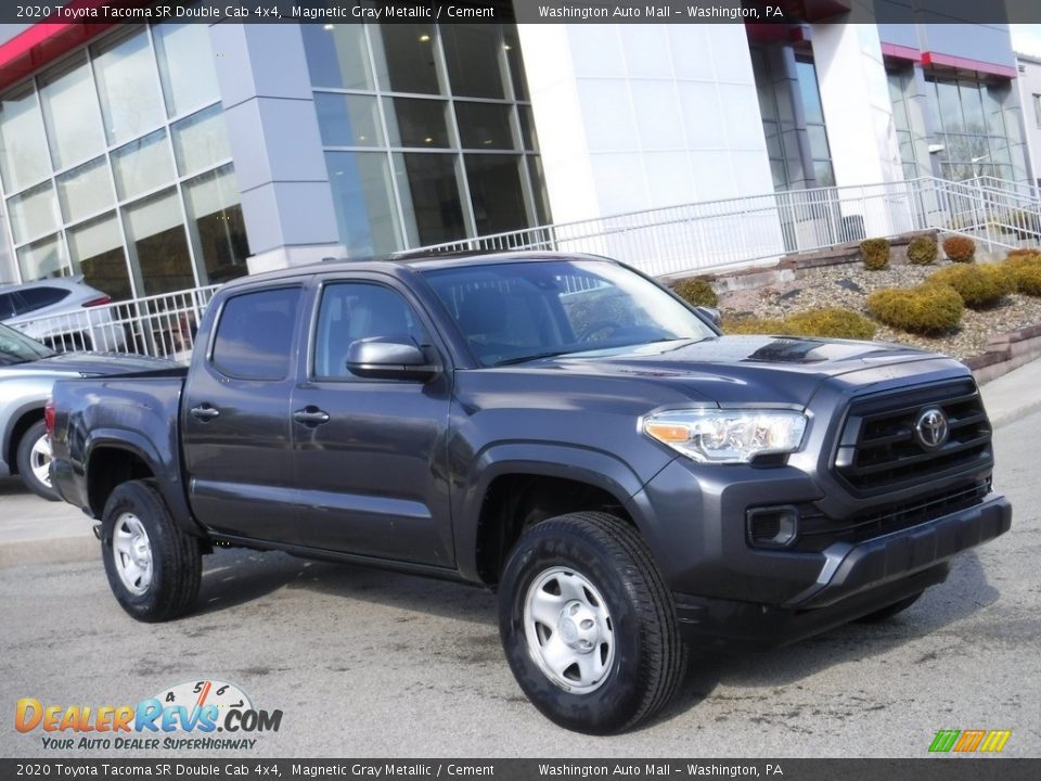 Front 3/4 View of 2020 Toyota Tacoma SR Double Cab 4x4 Photo #1