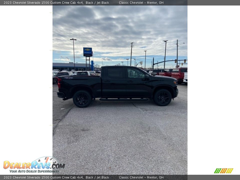 2023 Chevrolet Silverado 1500 Custom Crew Cab 4x4 Black / Jet Black Photo #7