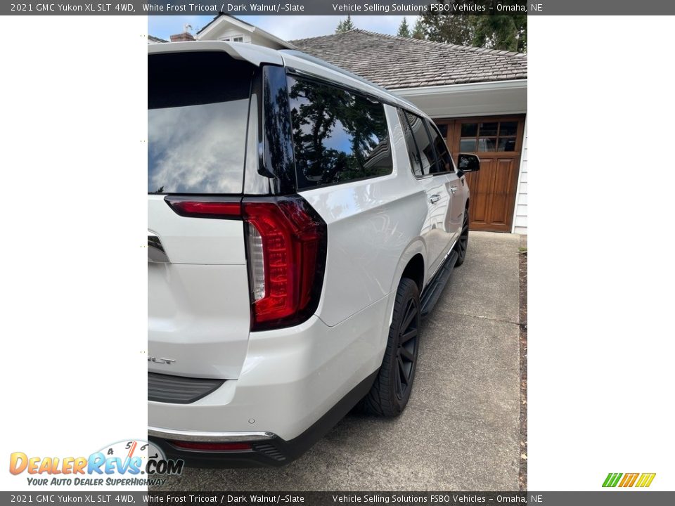 2021 GMC Yukon XL SLT 4WD White Frost Tricoat / Dark Walnut/­Slate Photo #7