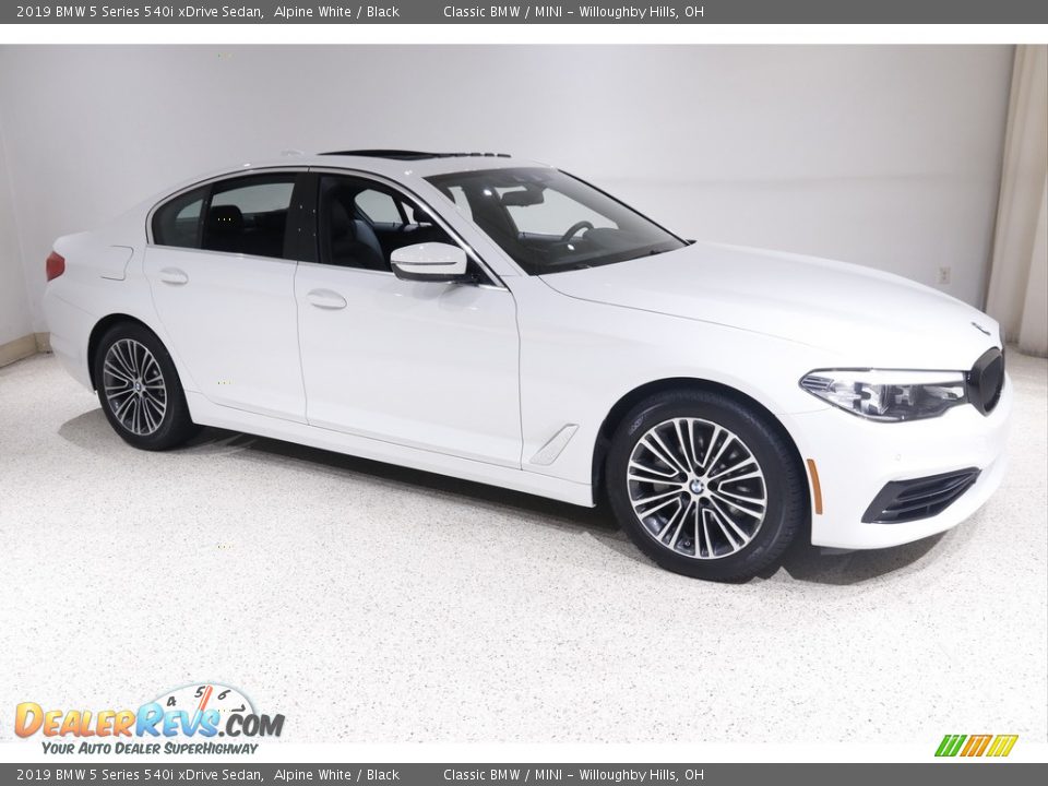 2019 BMW 5 Series 540i xDrive Sedan Alpine White / Black Photo #1