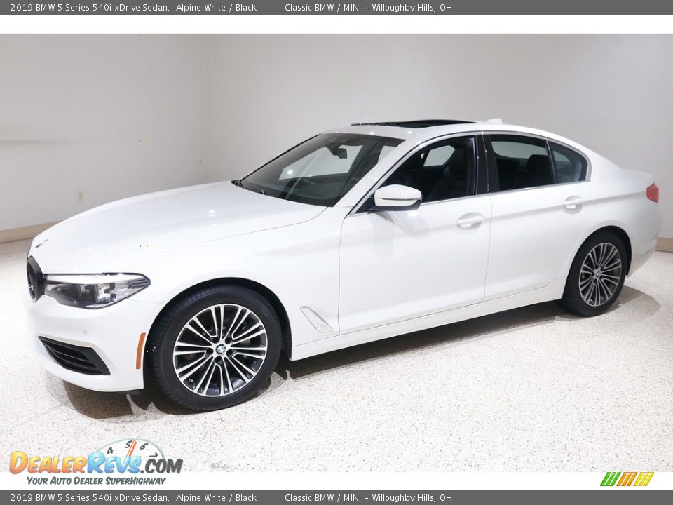 2019 BMW 5 Series 540i xDrive Sedan Alpine White / Black Photo #3