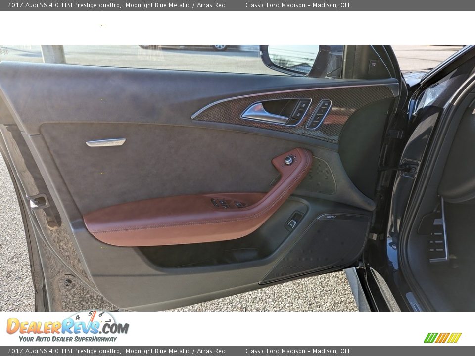 Door Panel of 2017 Audi S6 4.0 TFSI Prestige quattro Photo #10