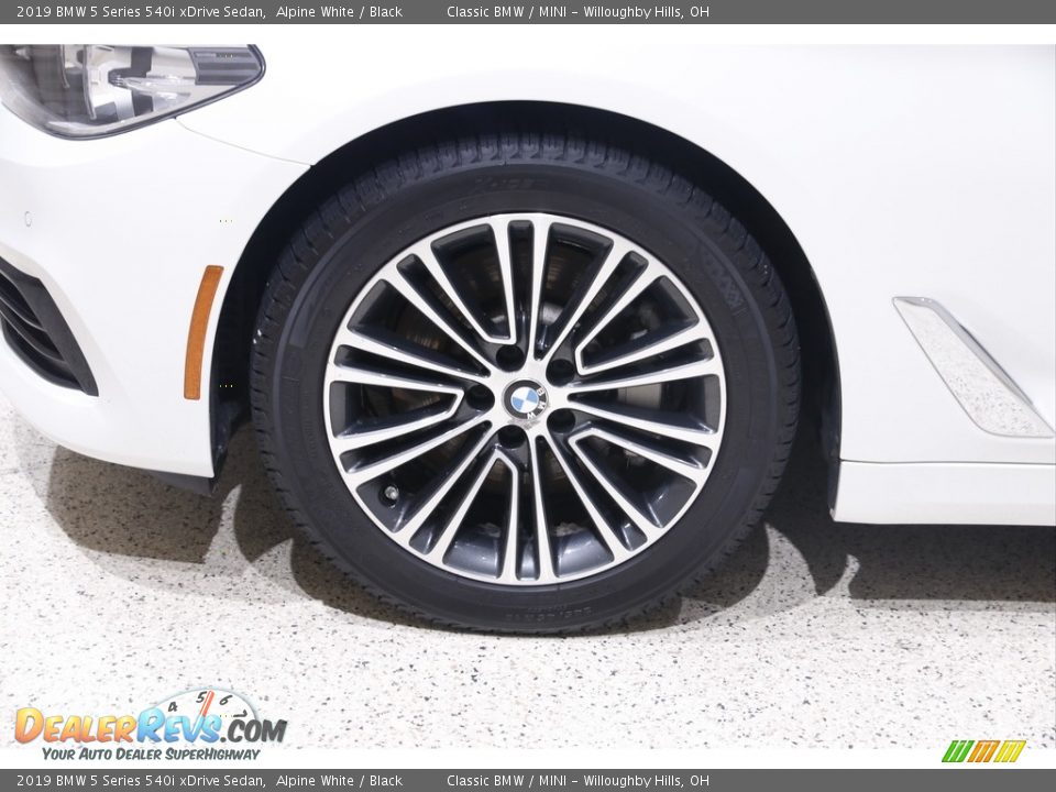 2019 BMW 5 Series 540i xDrive Sedan Alpine White / Black Photo #24