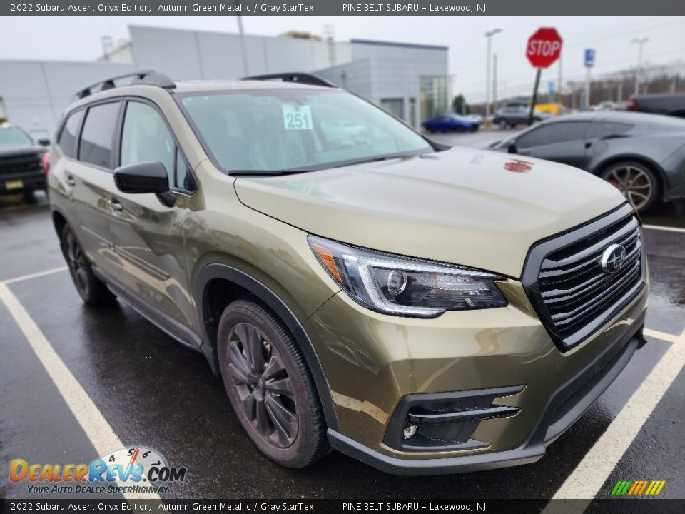 Front 3/4 View of 2022 Subaru Ascent Onyx Edition Photo #2