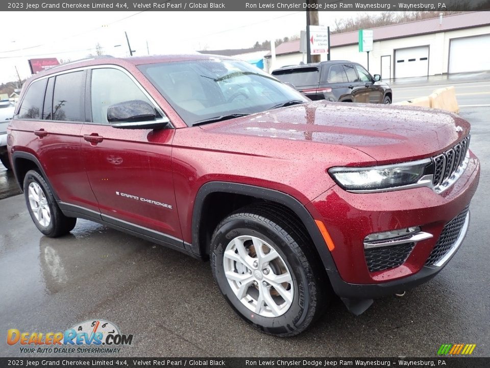 2023 Jeep Grand Cherokee Limited 4x4 Velvet Red Pearl / Global Black Photo #8