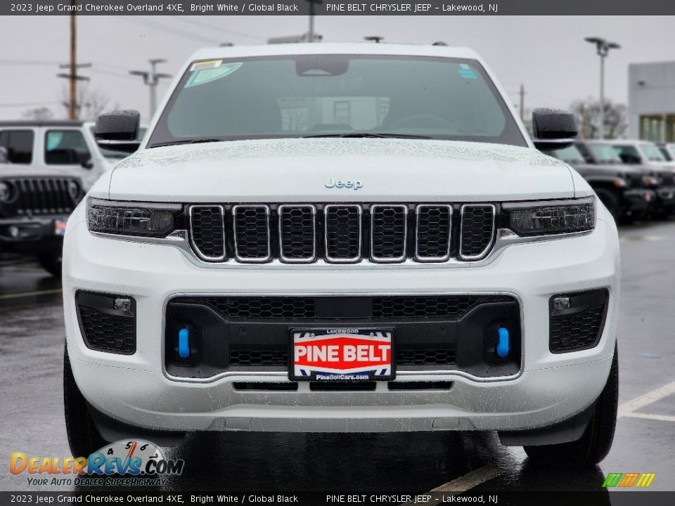 2023 Jeep Grand Cherokee Overland 4XE Bright White / Global Black Photo #2