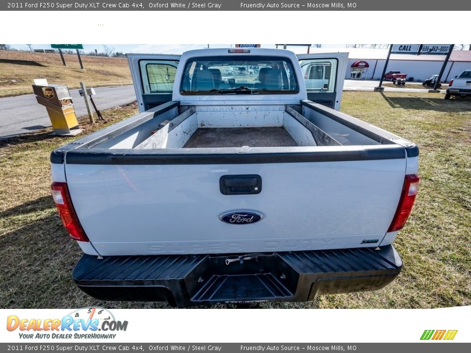 2011 Ford F250 Super Duty XLT Crew Cab 4x4 Oxford White / Steel Gray Photo #6