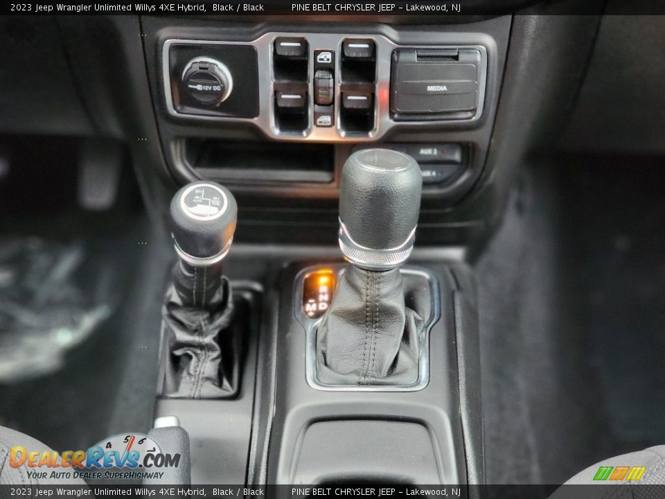 2023 Jeep Wrangler Unlimited Willys 4XE Hybrid Shifter Photo #12