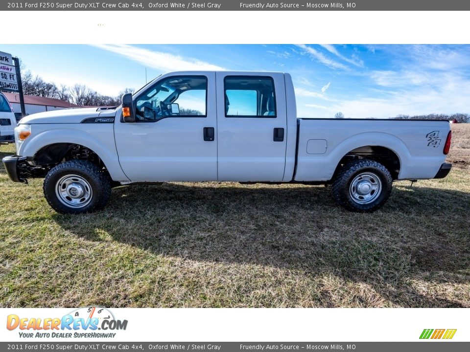 2011 Ford F250 Super Duty XLT Crew Cab 4x4 Oxford White / Steel Gray Photo #8