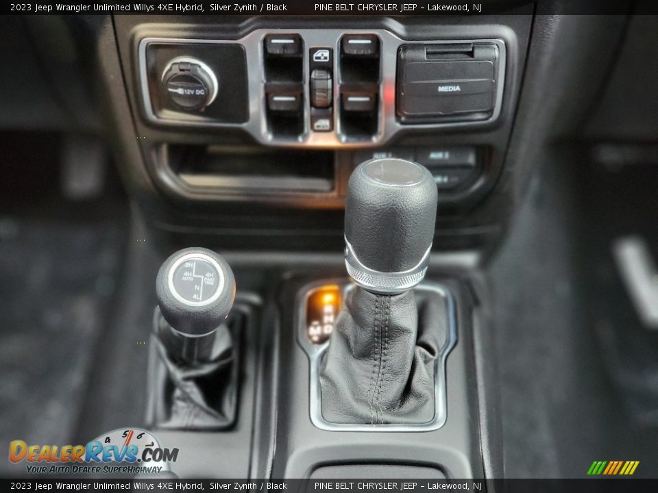 2023 Jeep Wrangler Unlimited Willys 4XE Hybrid Shifter Photo #12