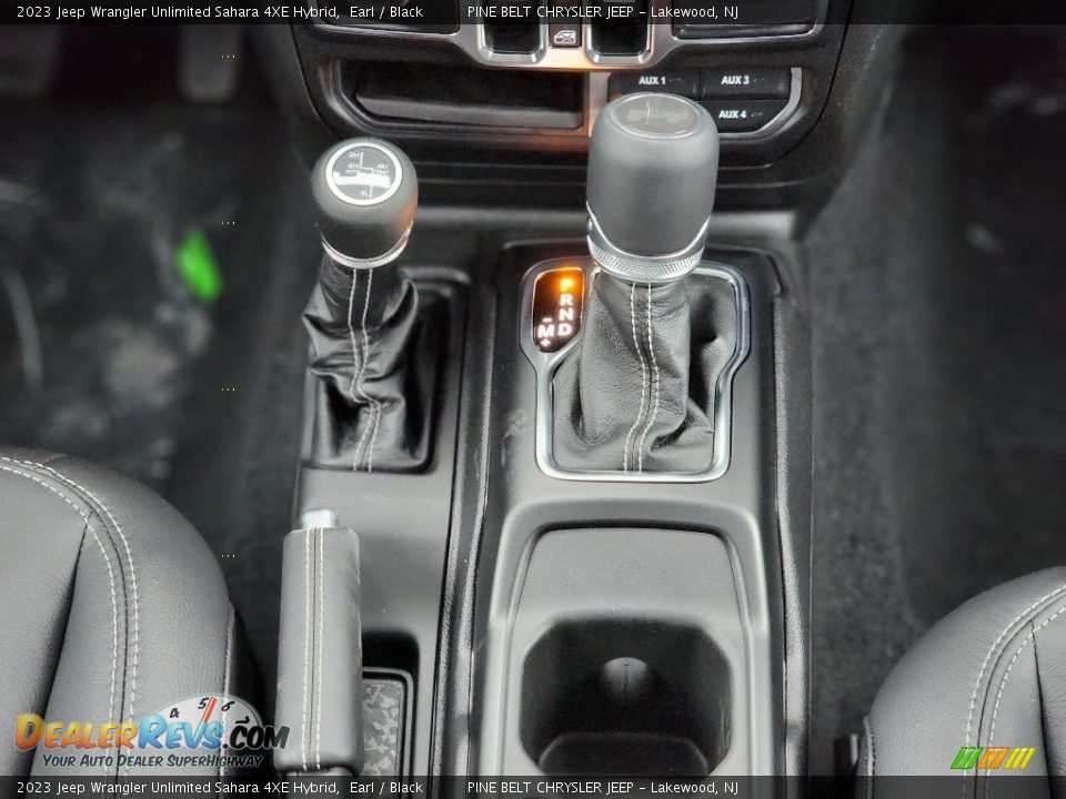 2023 Jeep Wrangler Unlimited Sahara 4XE Hybrid Shifter Photo #12
