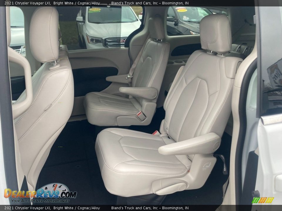 2021 Chrysler Voyager LXI Bright White / Cognac/Alloy Photo #28