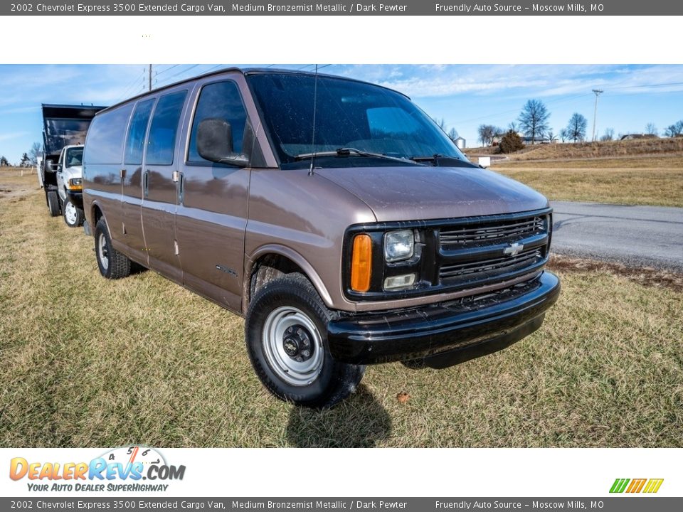 Front 3/4 View of 2002 Chevrolet Express 3500 Extended Cargo Van Photo #1