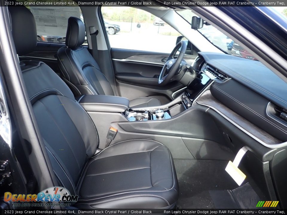 2023 Jeep Grand Cherokee Limited 4x4 Diamond Black Crystal Pearl / Global Black Photo #10