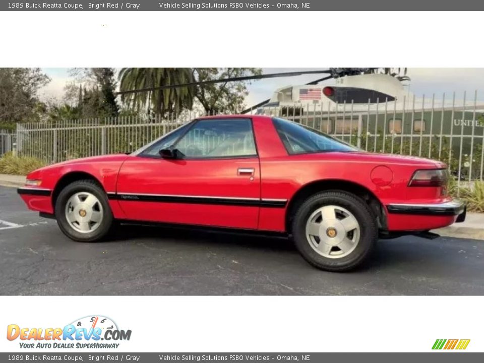 Bright Red 1989 Buick Reatta Coupe Photo #3