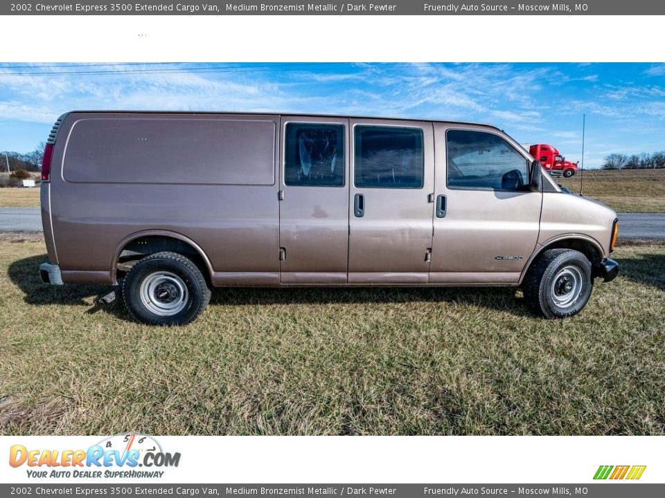 Medium Bronzemist Metallic 2002 Chevrolet Express 3500 Extended Cargo Van Photo #3