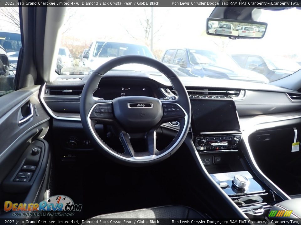 2023 Jeep Grand Cherokee Limited 4x4 Diamond Black Crystal Pearl / Global Black Photo #13