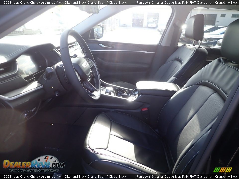 2023 Jeep Grand Cherokee Limited 4x4 Diamond Black Crystal Pearl / Global Black Photo #14