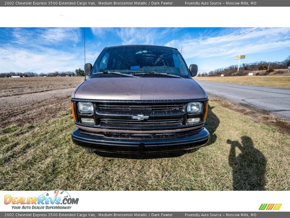 2002 Chevrolet Express 3500 Extended Cargo Van Medium Bronzemist Metallic / Dark Pewter Photo #9