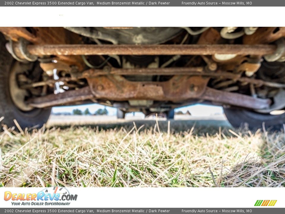 2002 Chevrolet Express 3500 Extended Cargo Van Medium Bronzemist Metallic / Dark Pewter Photo #10