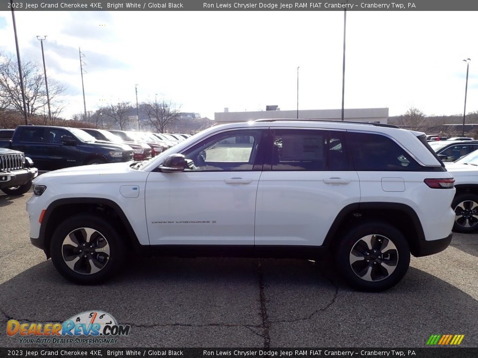 2023 Jeep Grand Cherokee 4XE Bright White / Global Black Photo #2