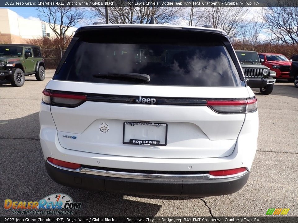 2023 Jeep Grand Cherokee 4XE Bright White / Global Black Photo #4