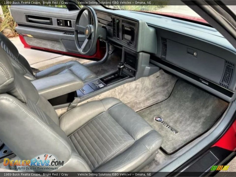 Gray Interior - 1989 Buick Reatta Coupe Photo #19