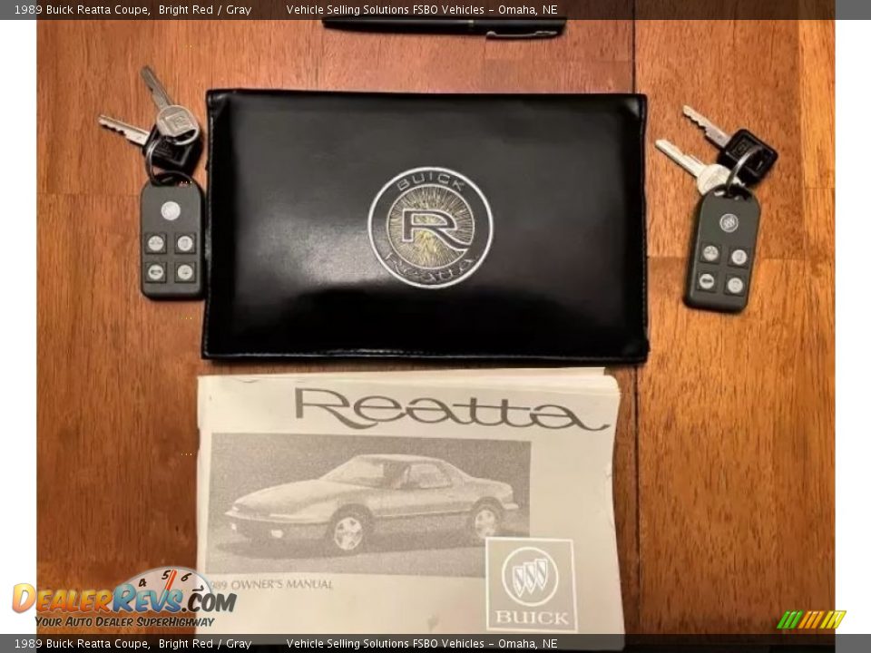 Keys of 1989 Buick Reatta Coupe Photo #30