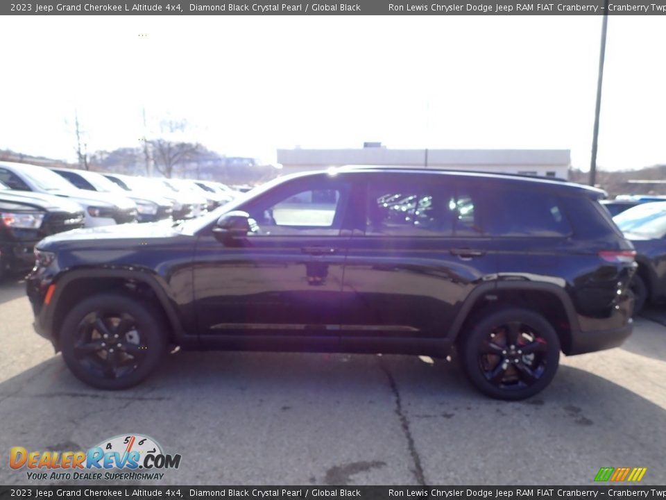 2023 Jeep Grand Cherokee L Altitude 4x4 Diamond Black Crystal Pearl / Global Black Photo #2