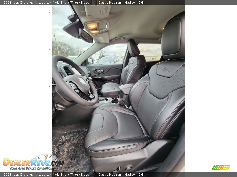 Front Seat of 2023 Jeep Cherokee Altitude Lux 4x4 Photo #2