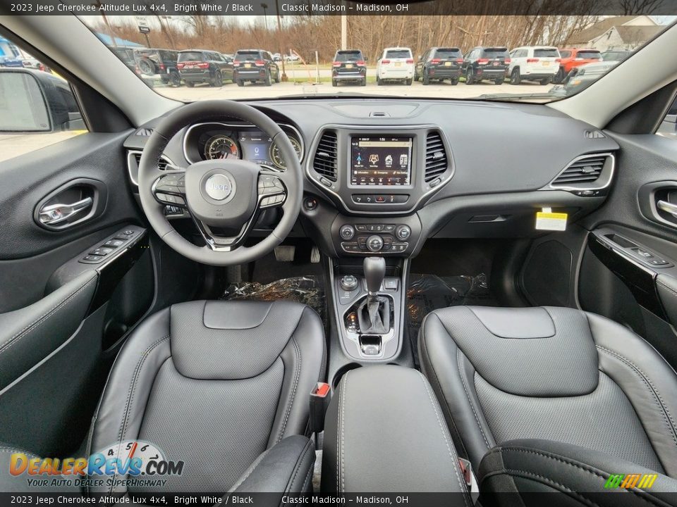 Black Interior - 2023 Jeep Cherokee Altitude Lux 4x4 Photo #4