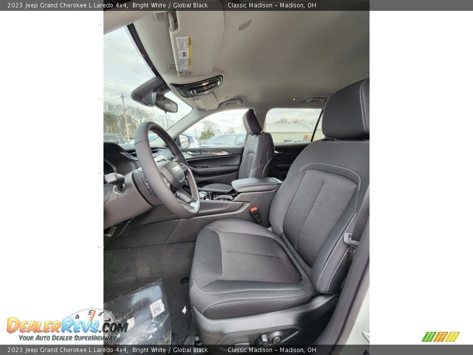 2023 Jeep Grand Cherokee L Laredo 4x4 Bright White / Global Black Photo #2