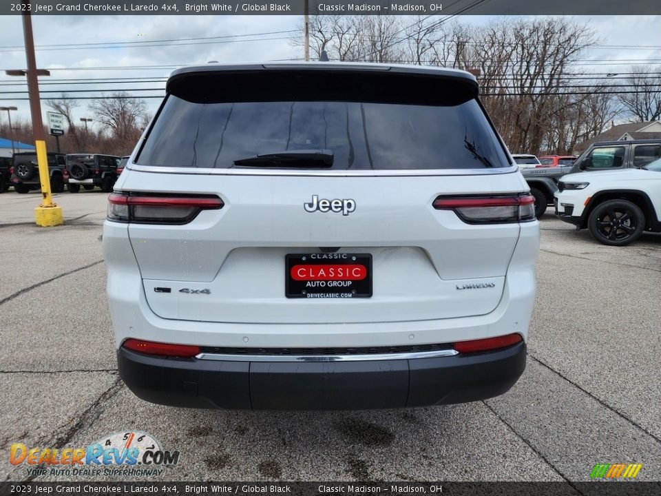 2023 Jeep Grand Cherokee L Laredo 4x4 Bright White / Global Black Photo #11