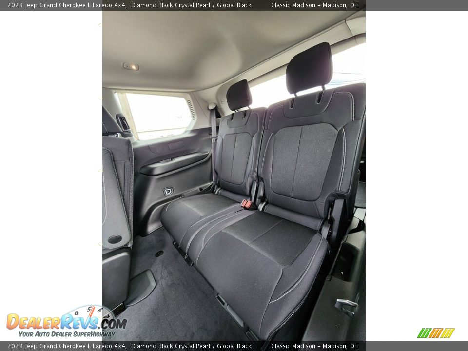 2023 Jeep Grand Cherokee L Laredo 4x4 Diamond Black Crystal Pearl / Global Black Photo #4