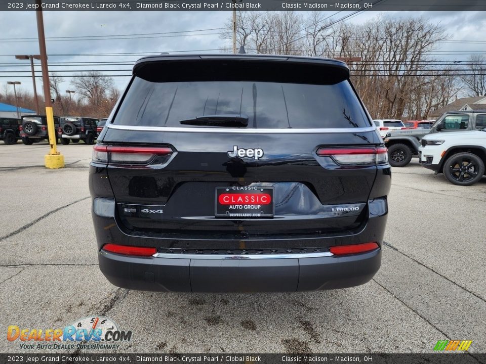 2023 Jeep Grand Cherokee L Laredo 4x4 Diamond Black Crystal Pearl / Global Black Photo #11