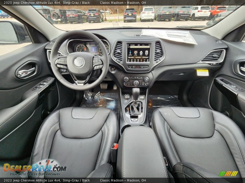 Front Seat of 2023 Jeep Cherokee Altitude Lux 4x4 Photo #4
