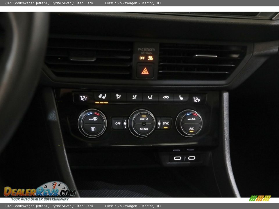 Controls of 2020 Volkswagen Jetta SE Photo #12