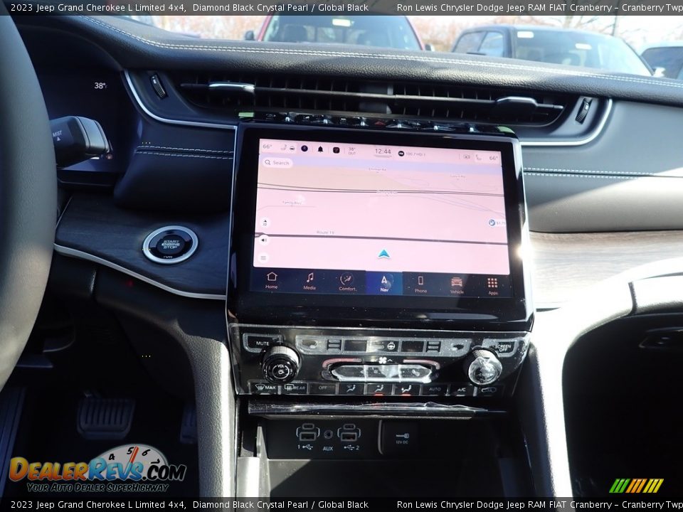 2023 Jeep Grand Cherokee L Limited 4x4 Diamond Black Crystal Pearl / Global Black Photo #18
