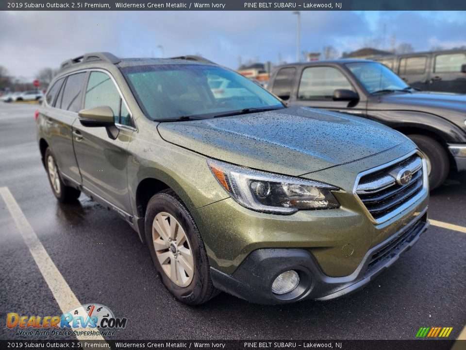 2019 Subaru Outback 2.5i Premium Wilderness Green Metallic / Warm Ivory Photo #3