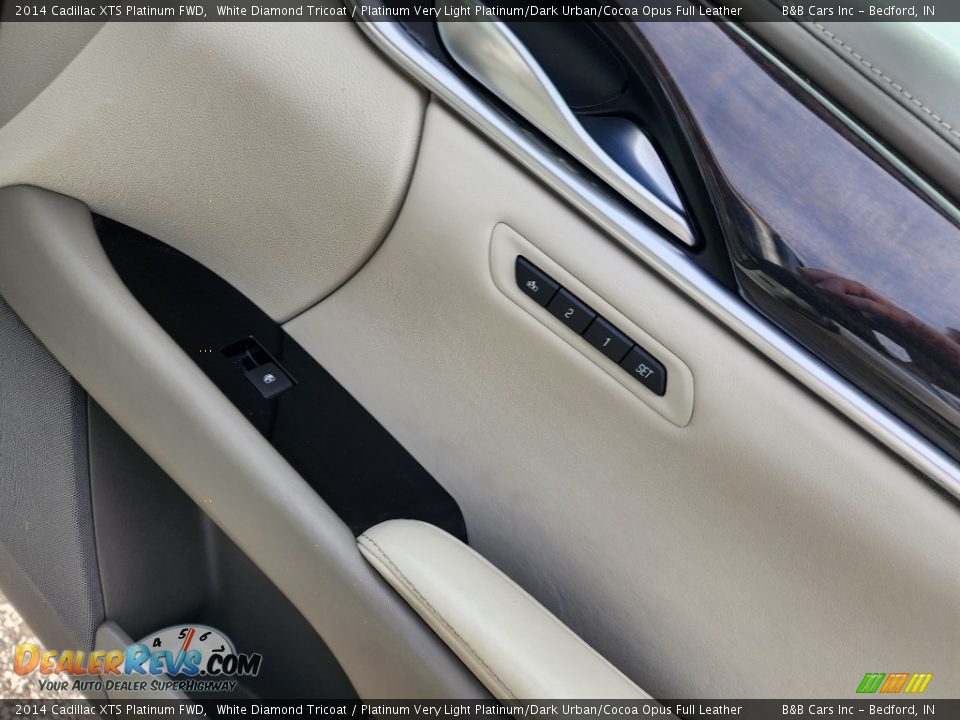2014 Cadillac XTS Platinum FWD White Diamond Tricoat / Platinum Very Light Platinum/Dark Urban/Cocoa Opus Full Leather Photo #26