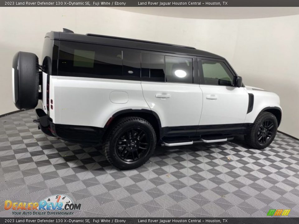 2023 Land Rover Defender 130 X-Dynamic SE Fuji White / Ebony Photo #11