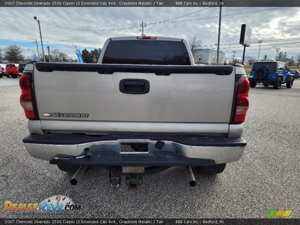 2007 Chevrolet Silverado 1500 Classic LS Extended Cab 4x4 Graystone Metallic / Tan Photo #3