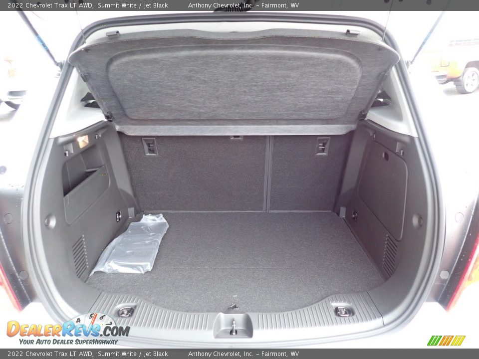 2022 Chevrolet Trax LT AWD Summit White / Jet Black Photo #5