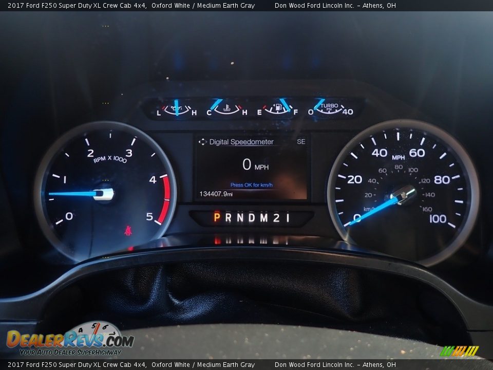 2017 Ford F250 Super Duty XL Crew Cab 4x4 Oxford White / Medium Earth Gray Photo #23