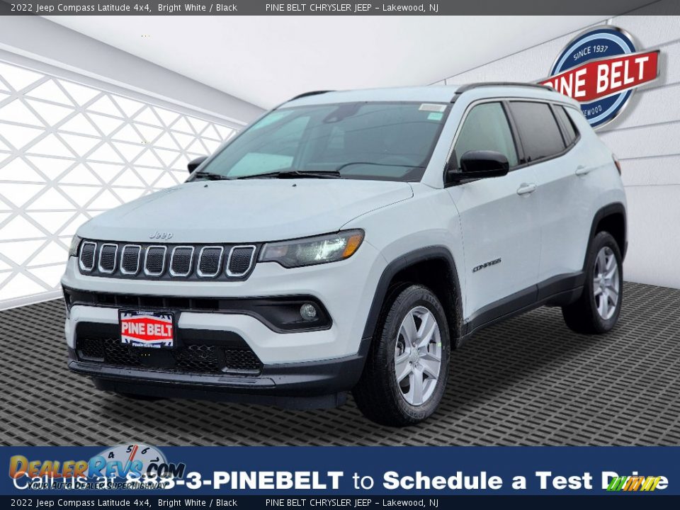 2022 Jeep Compass Latitude 4x4 Bright White / Black Photo #1