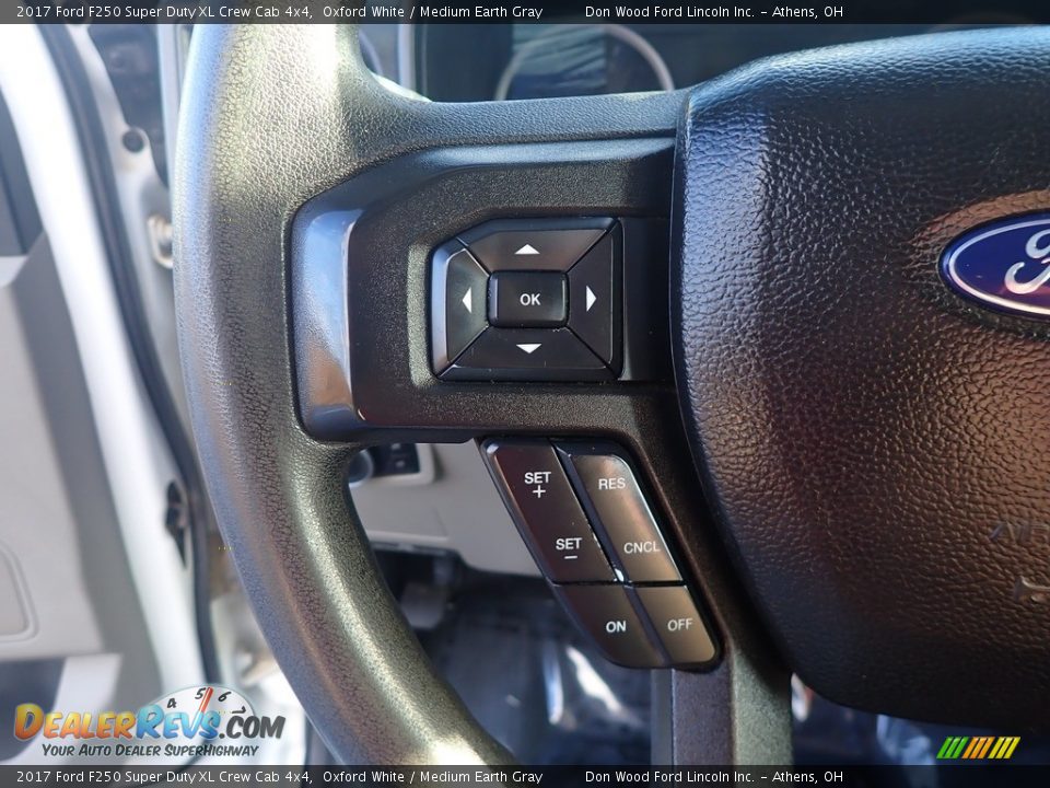 2017 Ford F250 Super Duty XL Crew Cab 4x4 Oxford White / Medium Earth Gray Photo #24