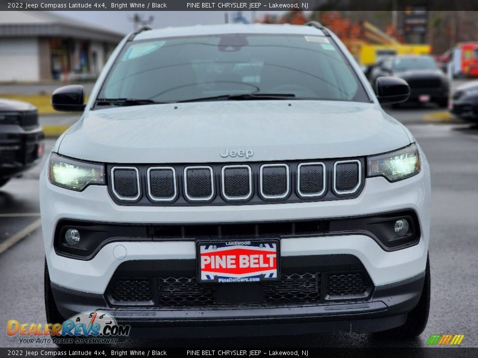 2022 Jeep Compass Latitude 4x4 Bright White / Black Photo #2