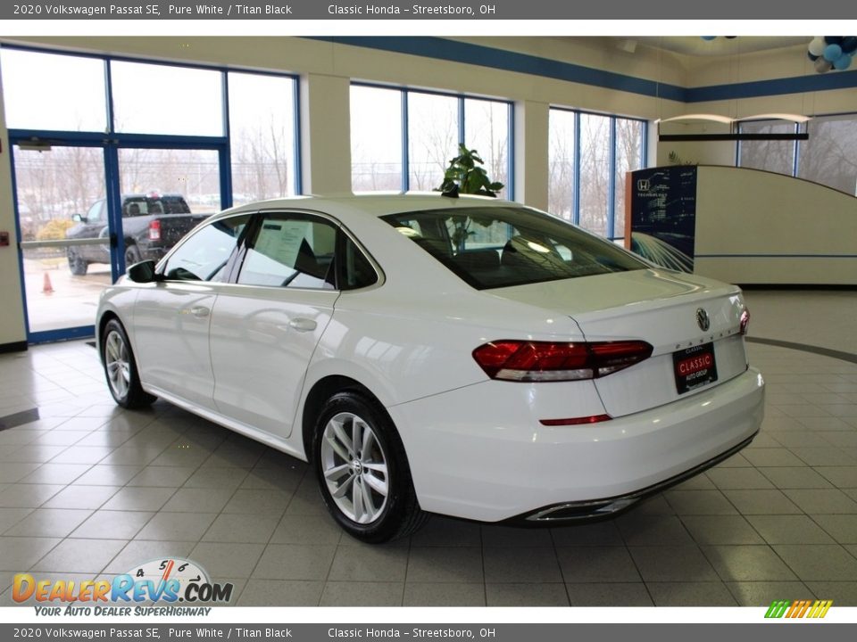 2020 Volkswagen Passat SE Pure White / Titan Black Photo #9