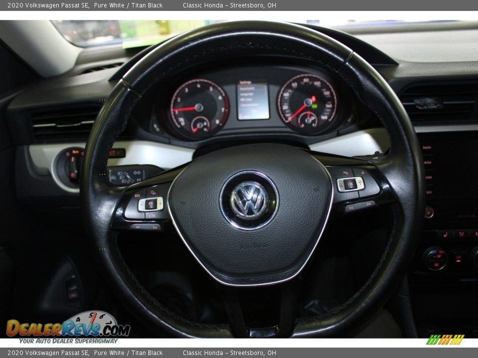 2020 Volkswagen Passat SE Steering Wheel Photo #28