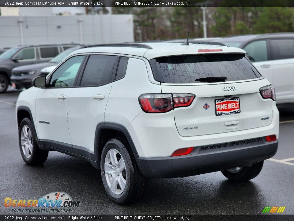 2022 Jeep Compass Latitude 4x4 Bright White / Black Photo #4